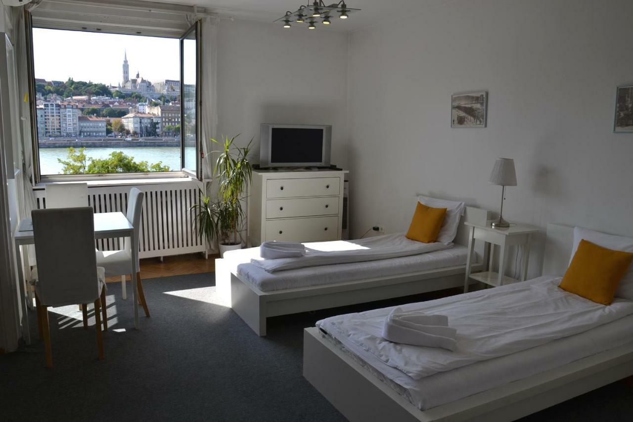 Apartment Castle View บูดาเปสต์ ภายนอก รูปภาพ