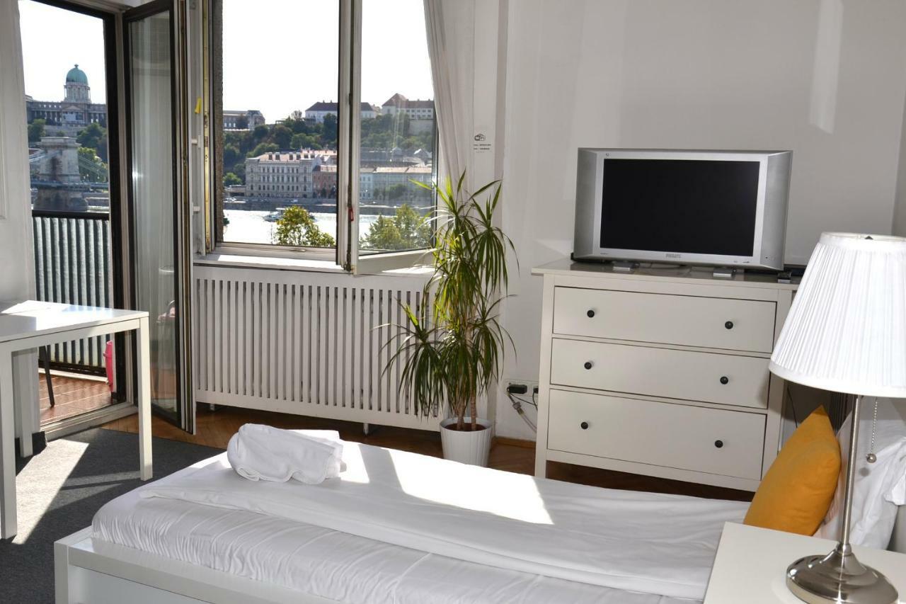 Apartment Castle View บูดาเปสต์ ภายนอก รูปภาพ